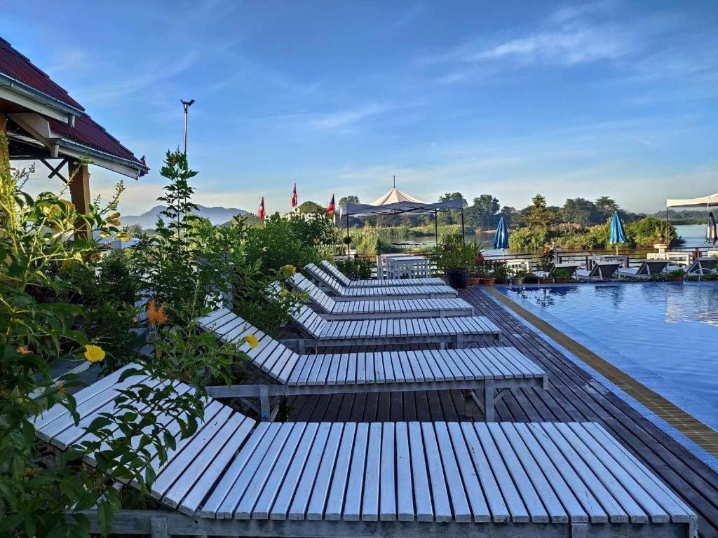 Golden Hotel Dondet Muang Không Exterior foto